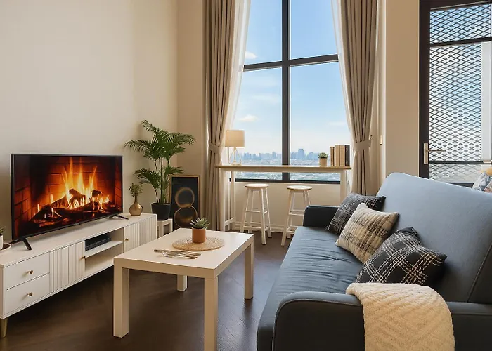 Luxury Loft With Stunning 25th Floor View アパート